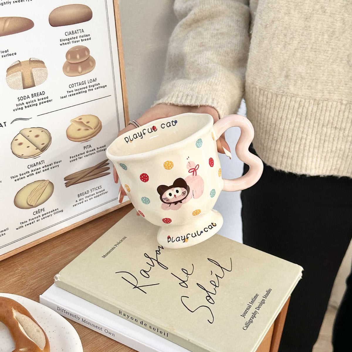 Bowknot Cat & Dog Pedestal Ceramic Mug