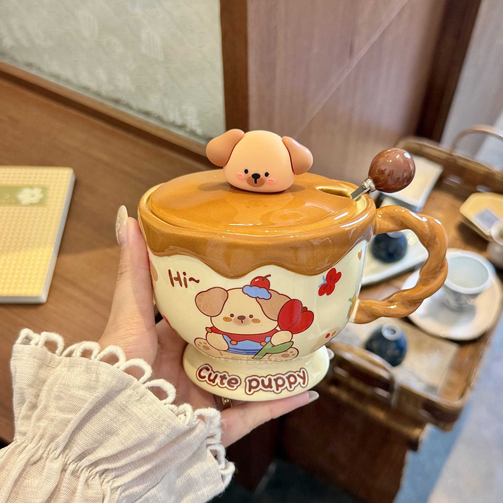 Piggy Cozy Ceramic Mug With Lid